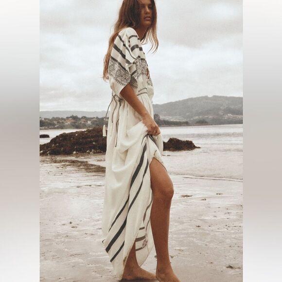 Zara White Maxi Dress with Black Embroidered Stripes - Picture 2 of 10